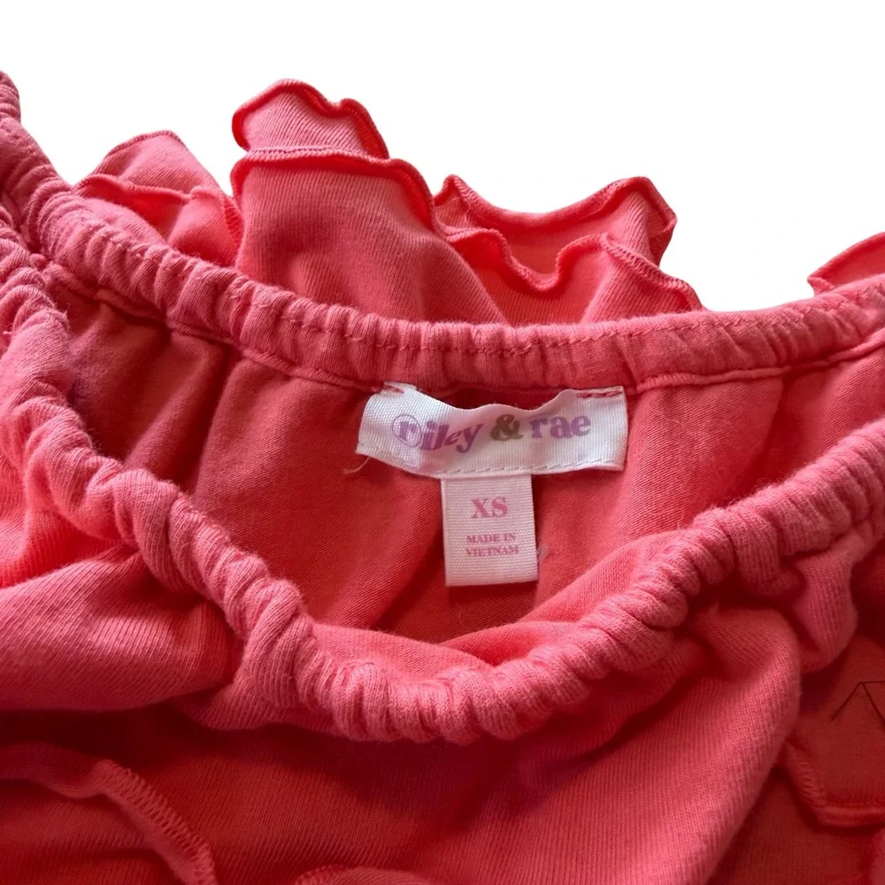 Riley & Rae Coral Ruffled Blouse - Picture 4 of 6